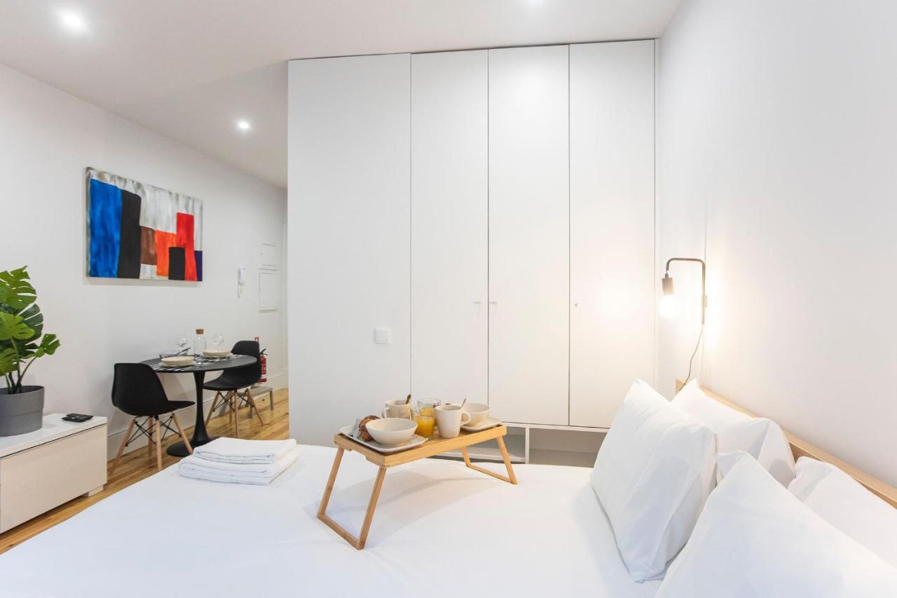 Trendy Vintage Downtown By Lovelystay Porto Bagian luar foto
