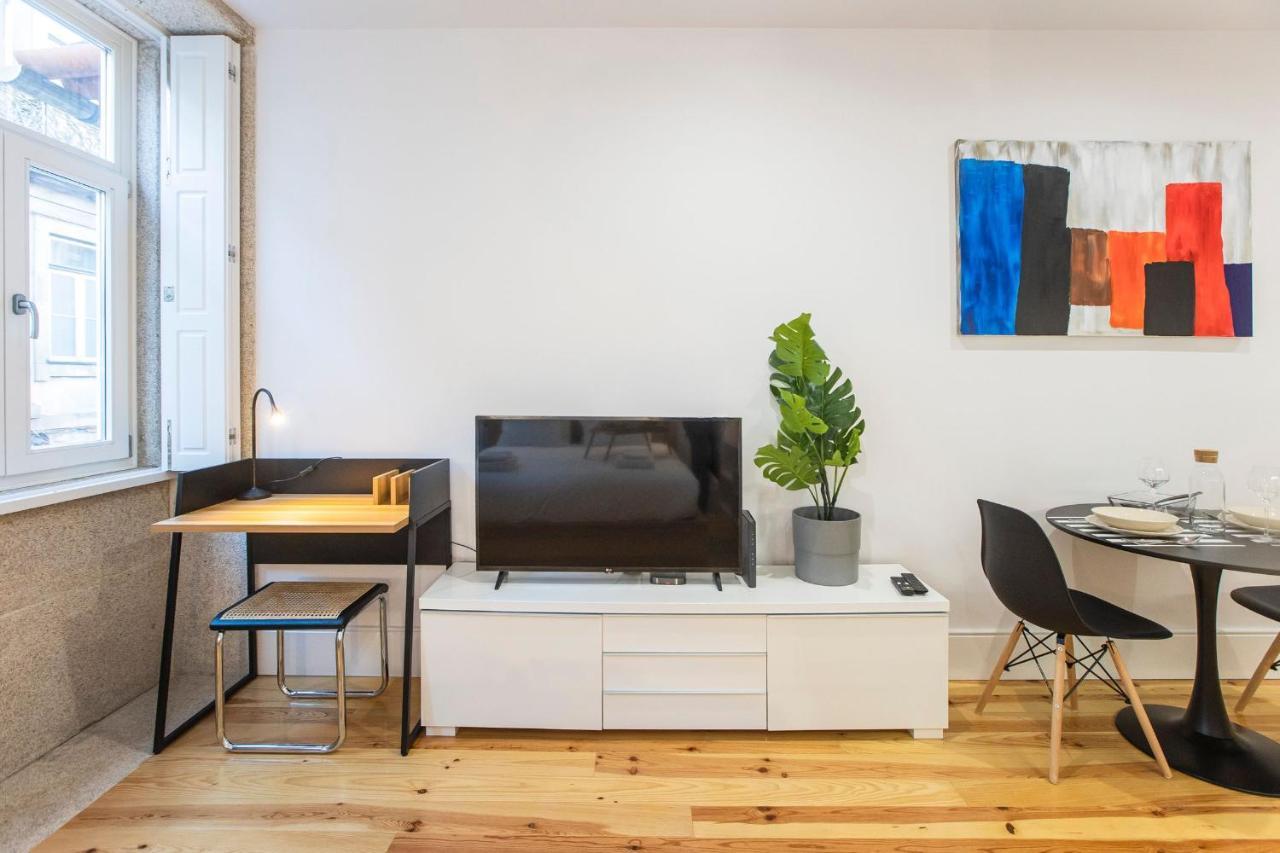 Trendy Vintage Downtown By Lovelystay Porto Bagian luar foto