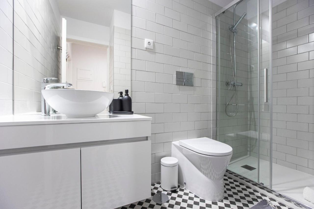 Trendy Vintage Downtown By Lovelystay Porto Bagian luar foto